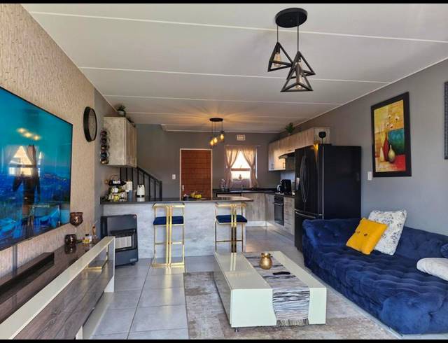 3 BEDROOM DUPLEX FOR SALE IN GOEDEBURG